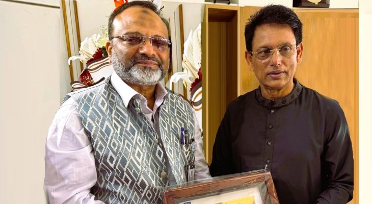 শিক্ষামন্ত্রীর সঙ্গে ঢাবি উপাচার্যের সৌজন্য সাক্ষাৎ